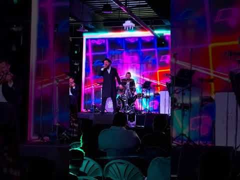 Benny Friedman with the Shea Kaller Band performing Oy Vay at a concert 💥⚡️🥳