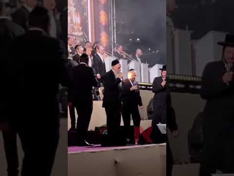 במופע בביתר עילית: מרדכי בן דוד, יוסי גרין, מוישי רוט, מקהלת הילדים מארה"ב 'אידיש נחת' ומנהלם מוישי