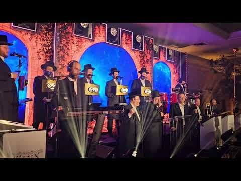 ביצוע מרגש של אייזיק האניג עם תזמורת של יענקי בריסקמן ומקהלת ידידים ״קדש את שמך״