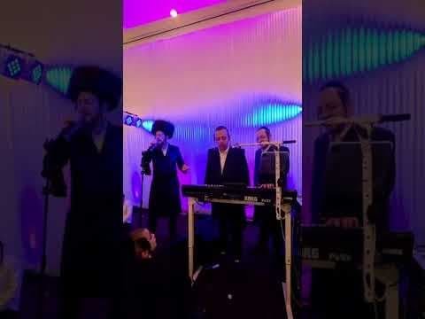 Performing my new song "Nesoyen" LIVE with my brother Sruly